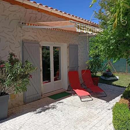 Le Clos Des Compromis Nyaraló *