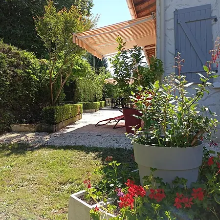 Holiday home Le Clos Des Compromis *